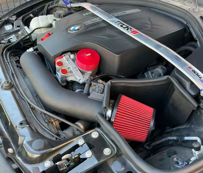 Sportowy układ dolotowy Cold Air Intake (Filtr + Osłona) – BMW N55 (F30, F32, M2)