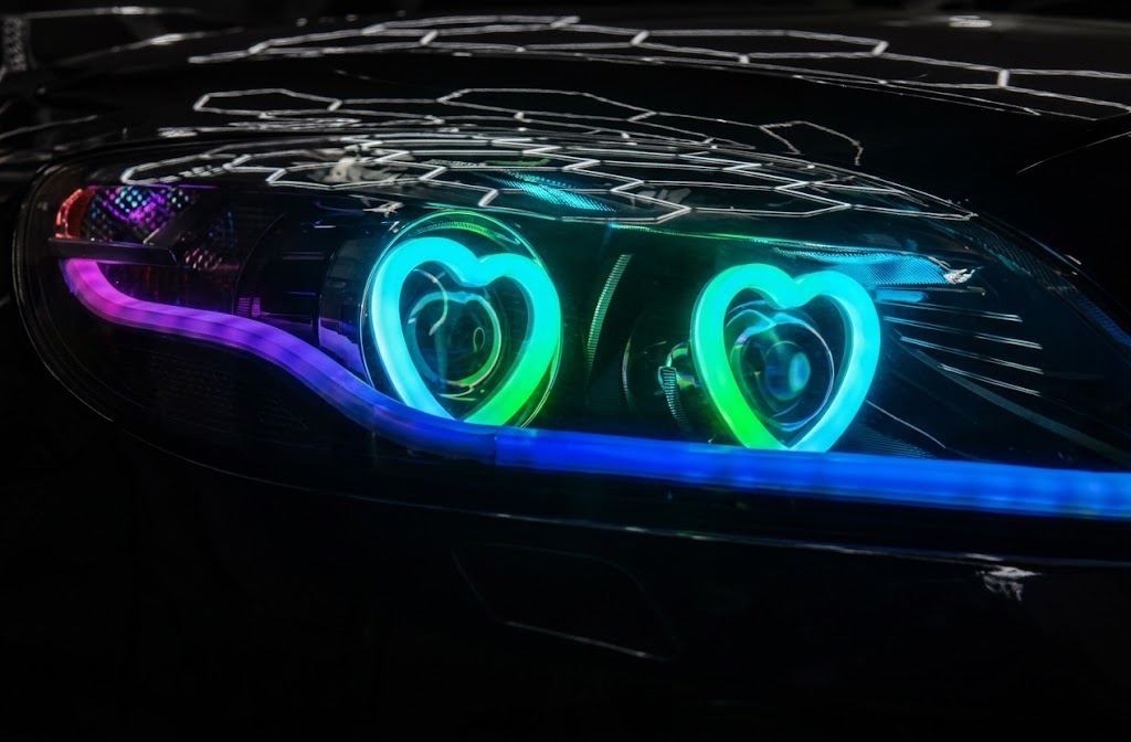 Dynamiczne Ringi LED w Kształcie Serca ze sterowaniem RGB Bluetooth